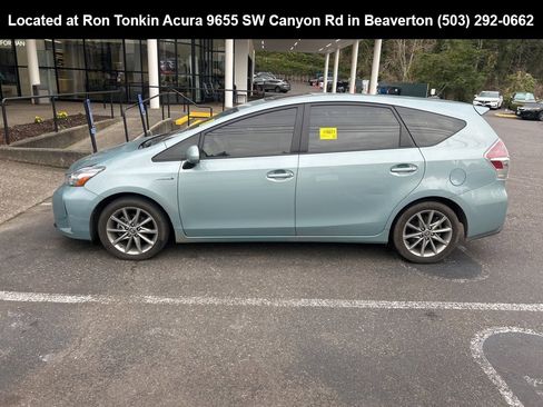 Used 2015 Toyota Prius V Five image 7