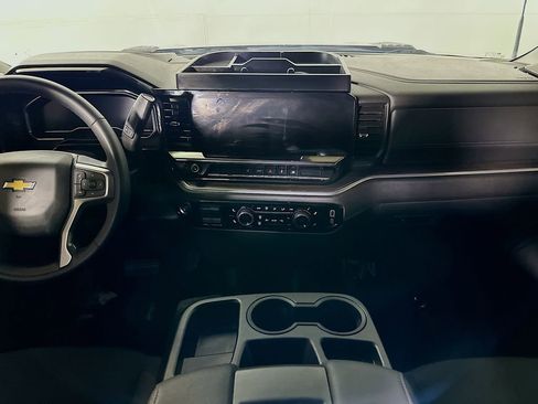 Used 2025 Chevrolet Silverado 2500 LT w/ Convenience Package image 18