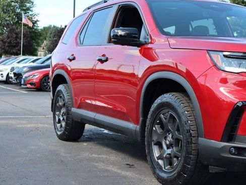 Used 2024 Honda Pilot TrailSport image 18