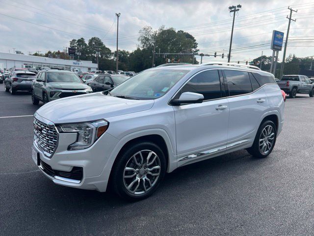 Used 2023 GMC Terrain Denali w/ Denali Premium Package AWD/4WD image 18