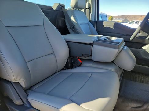 New 2026 Ford F250 XL w/ XL Chrome Package RWD image 18