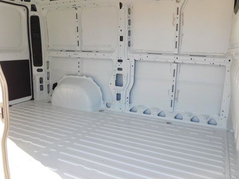 Used 2024 RAM ProMaster 3500 w/ Convenience Group image 28