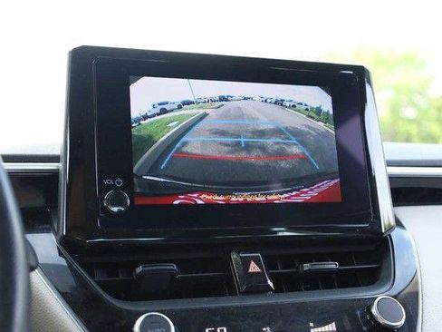 Used 2024 Toyota Corolla LE FWD image 12