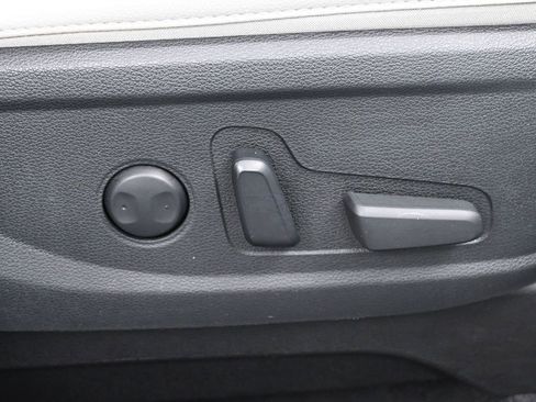 Used 2023 Kia Telluride EX image 40