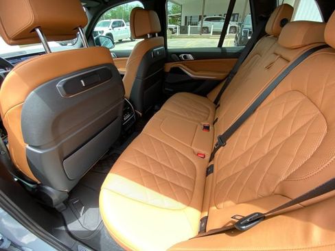 Used 2025 BMW X5 sDrive40i w/ M Sport Package RWD image 13