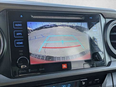 Used 2016 Toyota Tacoma TRD Off-Road image 14