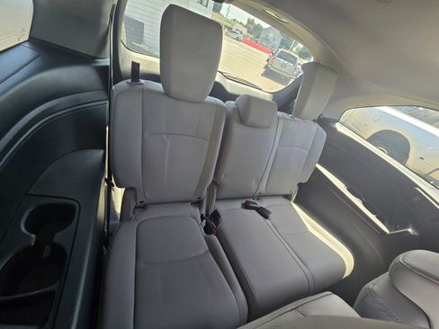 Used 2018 Honda Odyssey EX-L image 19