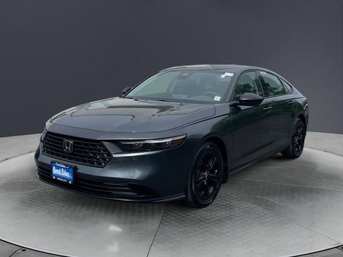 Certified 2025 Honda Accord SE image 7