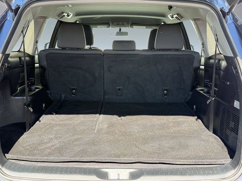 Used 2015 Toyota Highlander LE FWD image 24