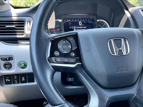 Used 2022 Honda Pilot Touring image 11