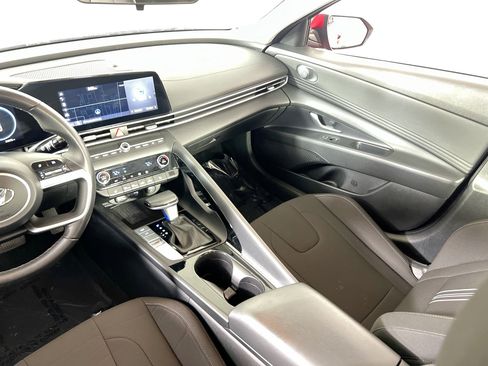 Used 2023 Hyundai Elantra SEL w/ Convenience Package image 23
