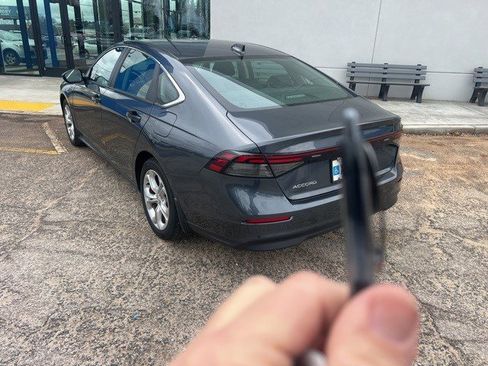 Used 2023 Honda Accord LX image 7