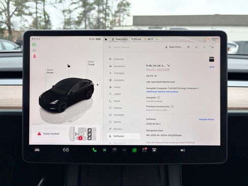 Used 2022 Tesla Model Y Performance image 11
