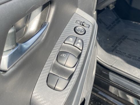 Used 2025 Nissan Sentra SV w/ All-Weather Package FWD image 16
