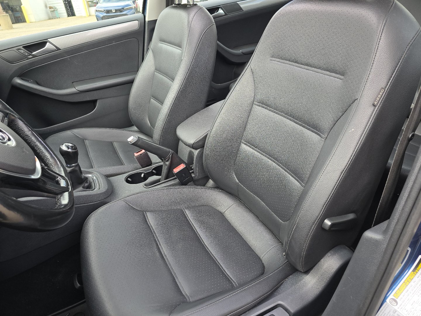 Used 2017 Volkswagen Jetta SE FWD image 24