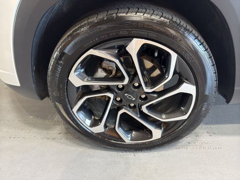 Used 2024 Chevrolet Trax RS w/ Driver Confidence Package FWD image 9