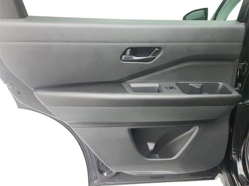 Used 2024 Nissan Pathfinder Rock Creek image 23