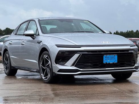 New 2026 Hyundai Sonata SEL FWD image 9