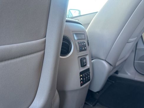 Used 2013 Honda Pilot Touring image 25