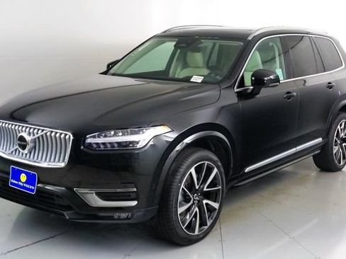 Used 2023 Volvo XC90 B5 Plus w/ Protection Package Premier AWD/4WD image 7
