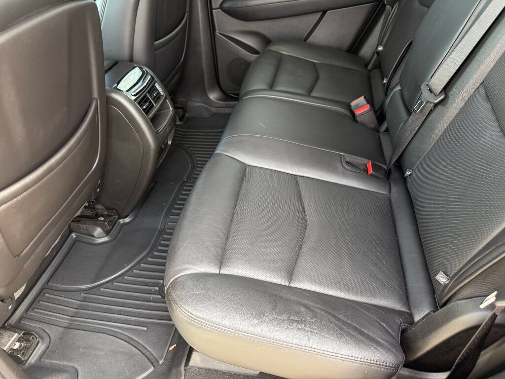 Used 2019 Cadillac XT5 Premium Luxury AWD/4WD image 10