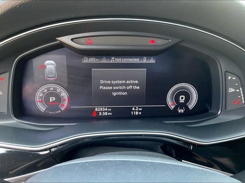 Used 2019 Audi Q8 Premium Plus AWD/4WD image 18