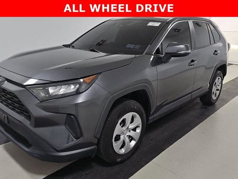 Used 2022 Toyota RAV4 LE AWD/4WD image 1