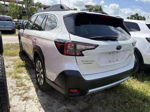Used 2023 Subaru Outback Limited AWD/4WD image 7