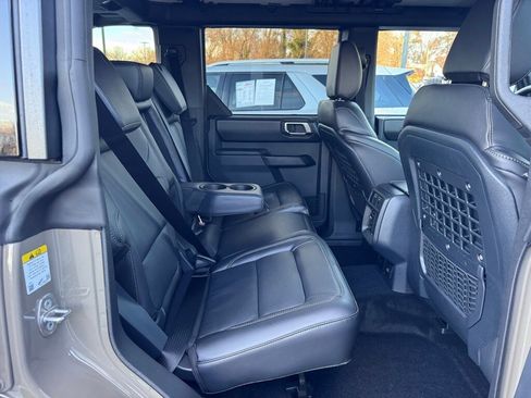 New 2025 Ford Bronco Badlands image 29