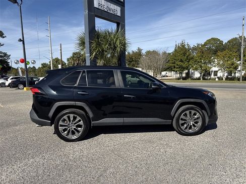 Used 2019 Toyota RAV4 Limited image 8