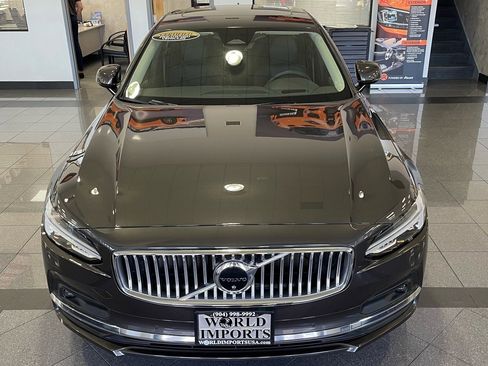 Used 2023 Volvo S90 B6 Ultimate w/ Protection Package Premier image 9