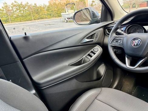 Used 2023 Buick Encore GX Select image 22