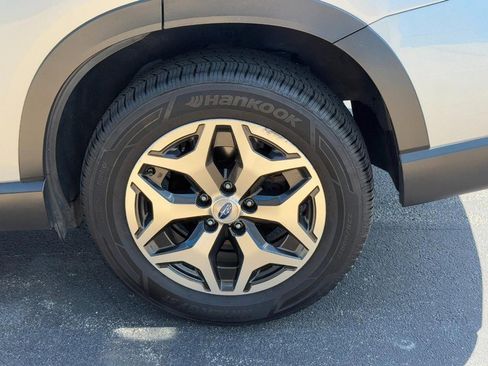Used 2020 Subaru Forester Premium image 7