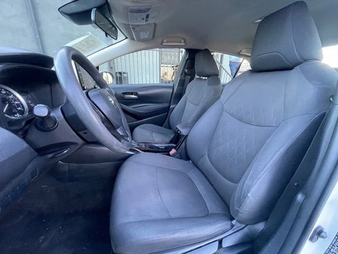 Used 2020 Toyota Corolla LE image 10