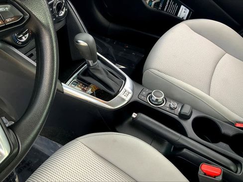 Certified 2020 Toyota Yaris LE image 16