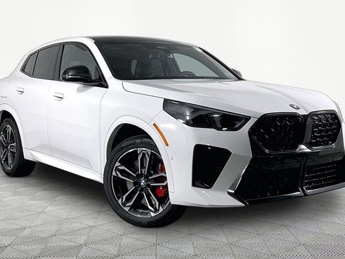 New 2026 BMW X2 xDrive28i w/ Technology Package AWD/4WD image 2