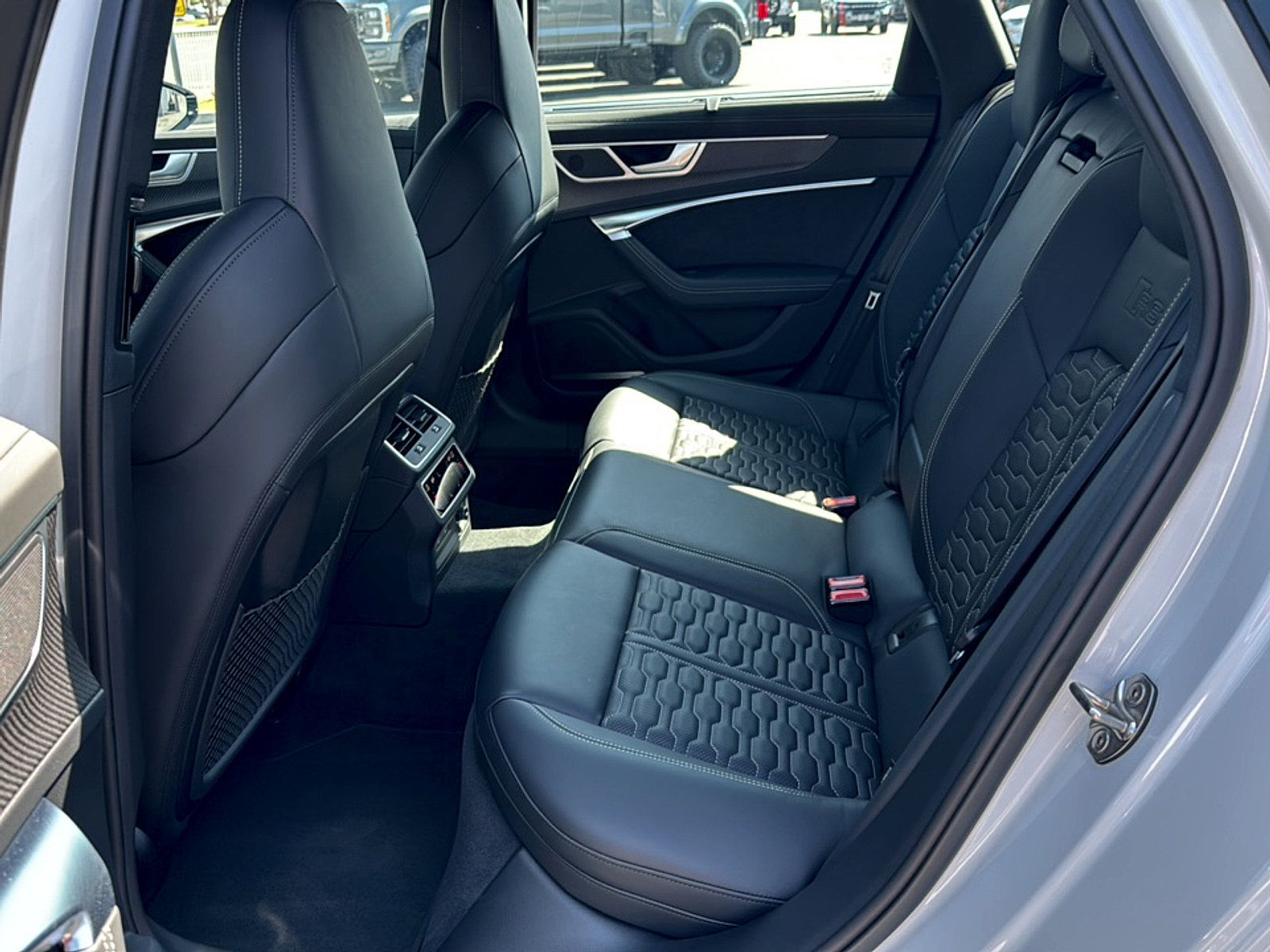 Used 2025 Audi RS 6 performance AWD/4WD image 11