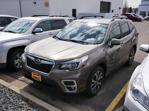 Used 2019 Subaru Forester Limited w/ Popular Package #3 image 2