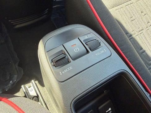 Used 2024 FIAT 500 e (RED) FWD image 27