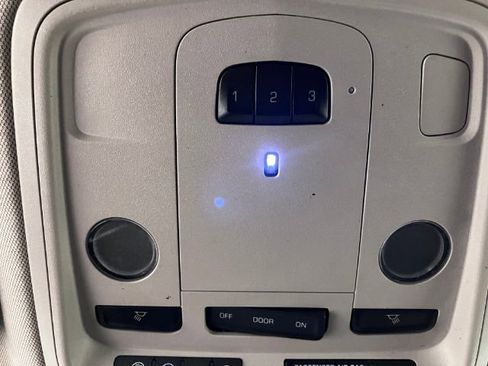 Used 2013 Cadillac XTS Premium image 7