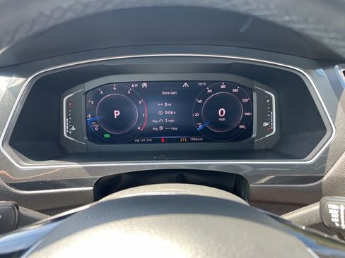 Used 2019 Volkswagen Tiguan SEL Premium AWD/4WD image 16