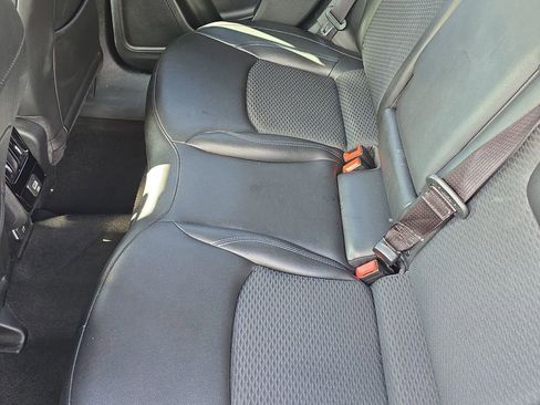 Used 2022 Jeep Compass Latitude image 11