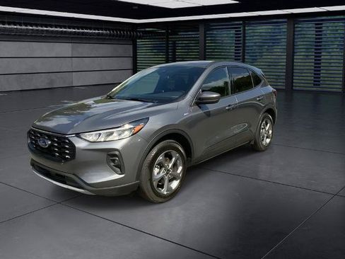 Certified 2025 Ford Escape ST-Line Select AWD/4WD image 5