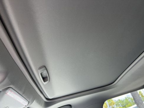 Used 2023 Toyota RAV4 Limited AWD/4WD image 28