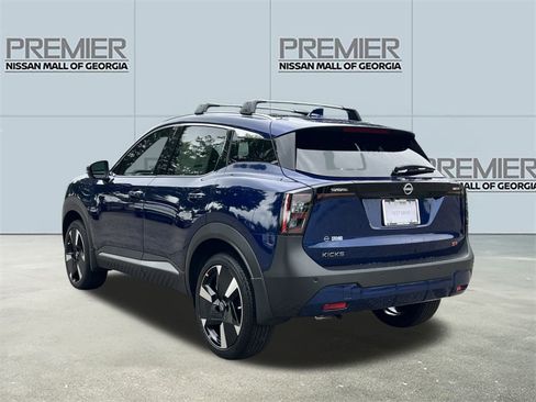 New 2025 Nissan Kicks SR w/ SR Premium Package FWD image 26
