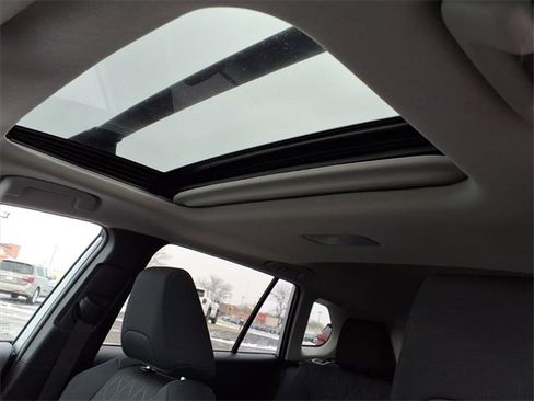 Certified 2024 Toyota Corolla Cross LE image 15