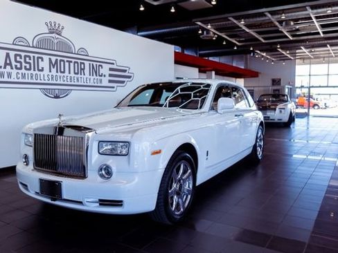 Used 2010 Rolls-Royce Phantom Sedan image 11