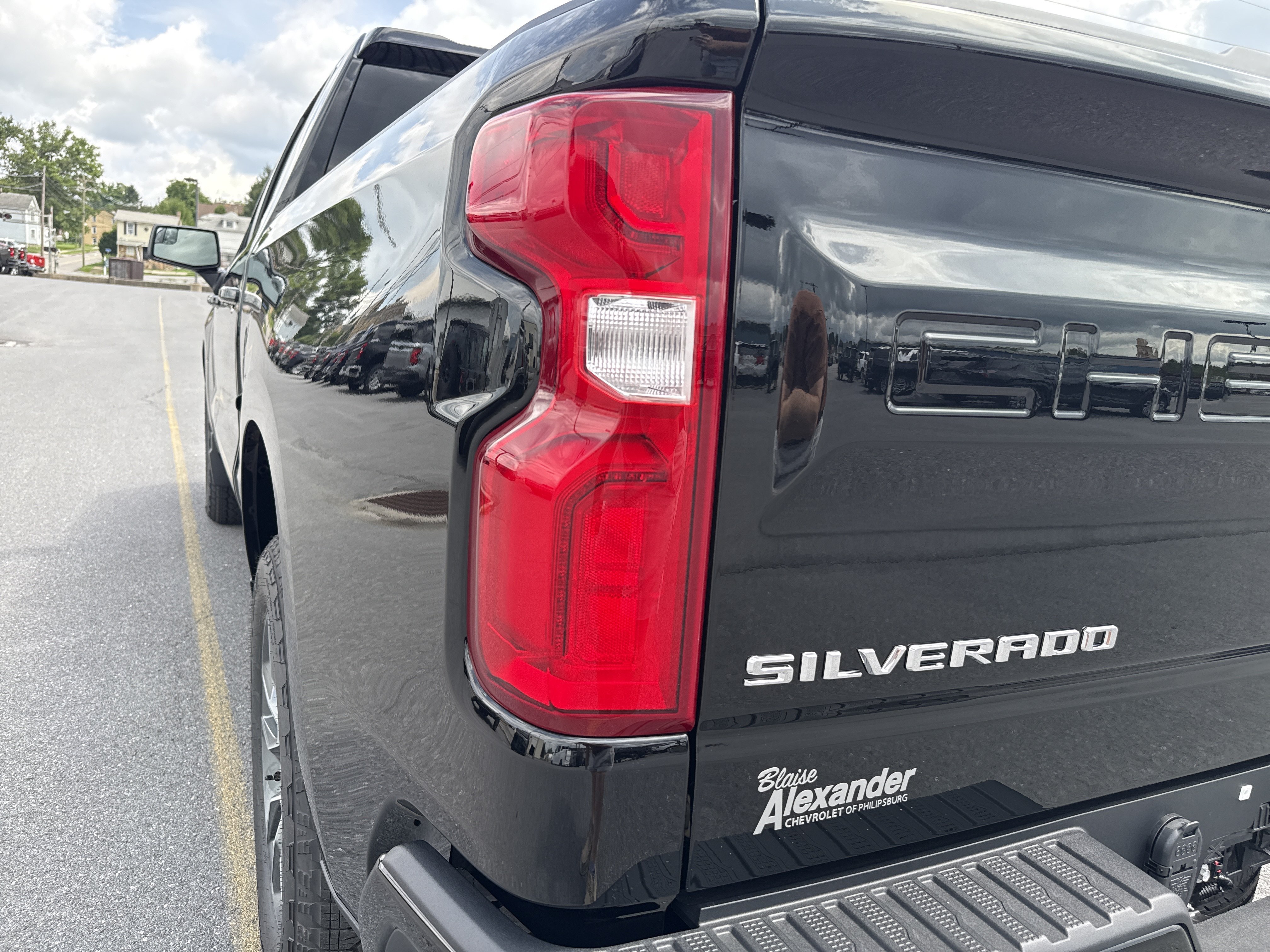 New 2026 Chevrolet Silverado 1500 RST w/ Z71 Off-Road Package AWD/4WD image 15