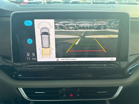 New 2026 Volkswagen Atlas SE FWD image 24