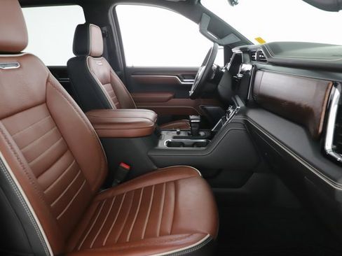 Used 2025 GMC Sierra 1500 Denali Ultimate image 32